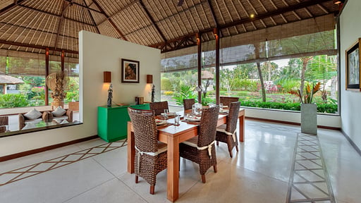 Villa Vastu Dining area