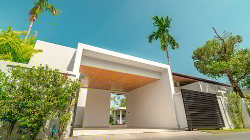 Villa Verde Parking areas