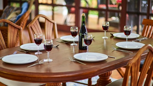 Villa Verde Dining area