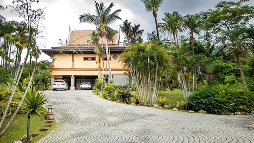 Villa Vichuda Hills Parking areas