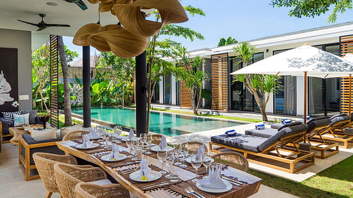 Villa Vida Dining area
