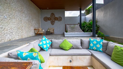 Villa Viiv House Swimming pool