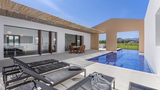 Villa Vine III Swimming pool