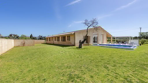 Villa Vine III Garden