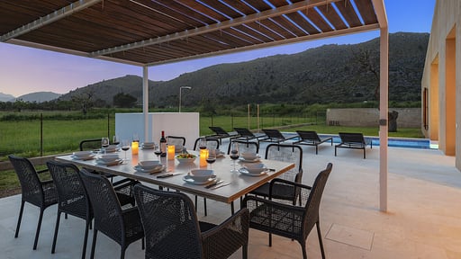 Villa Vine III Dining area