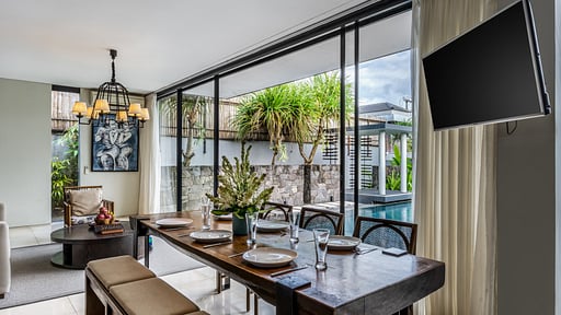 Villa Vinila Duplex 3 BR Dining area