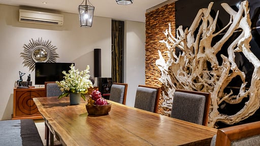 Villa Vinila Penthouse Обеденная зона