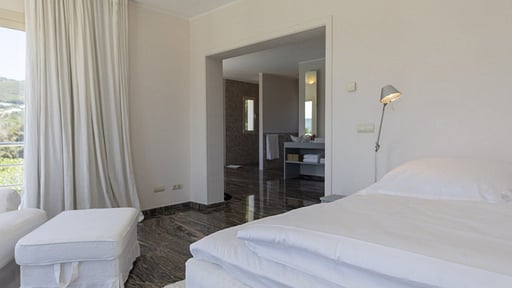 Villa Vinya Morna Schlafzimmer 2