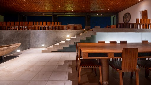 Villa Vista Dining area