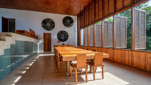 Villa Vista Dining area