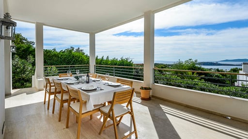 Villa Voltor Zona de comedor