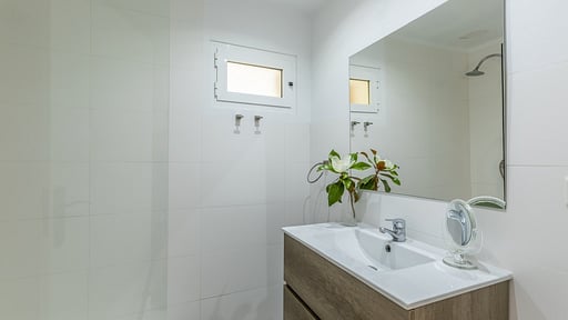 Villa Vora Bedroom 1