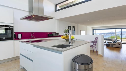 Villa Vue Kitchen