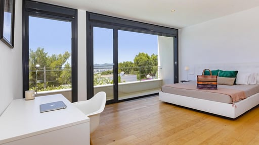 Villa Vue Bedroom 1
