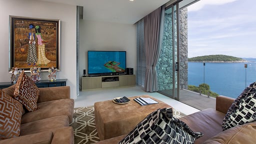 Villa W Collection Media room