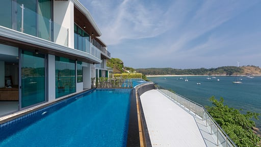 Villa W Luxury Swimming pool 2