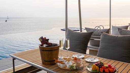 Villa W Luxury Terrace/Veranda