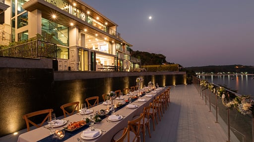 Villa W Luxury Dining area