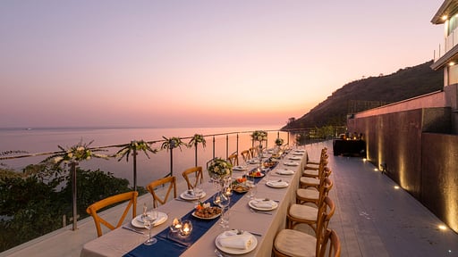 Villa W Luxury Dining area