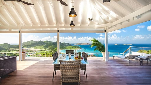 Villa W View Dining area