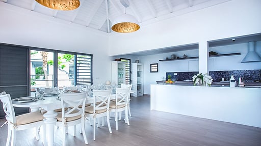 Villa W View Dining area