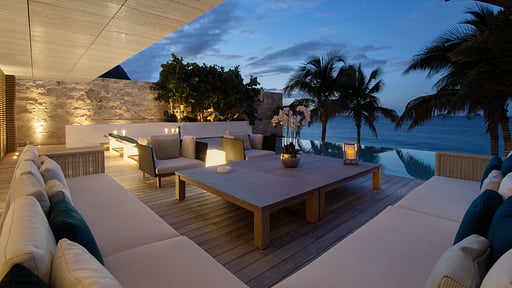 The Villa Wake Up Terrace/Veranda