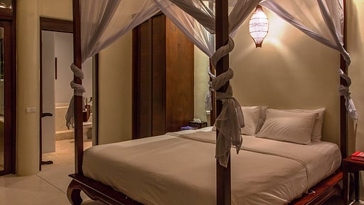 Villa Waterfall Bedroom 1