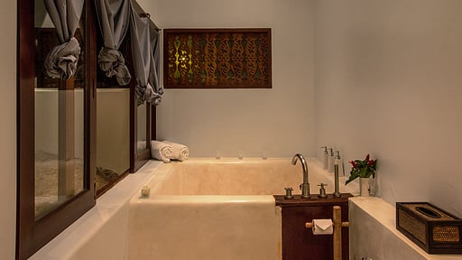 Villa Waterfall Bedroom 1