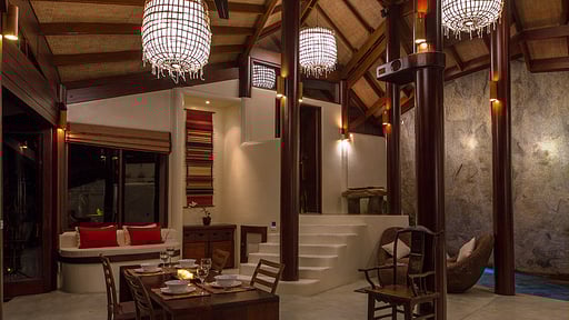 Villa Waterfall Living room