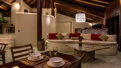 Villa Waterfall Dining area