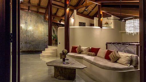 Villa Waterfall Living room