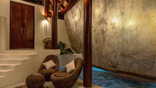 Villa Waterfall Swimming pool