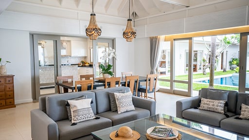 Villa Waterlily Salon