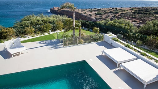 Villa Wave Swimming pool