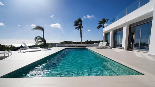Villa Wave Swimming pool