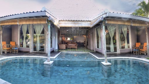 Villa West Swimming pool