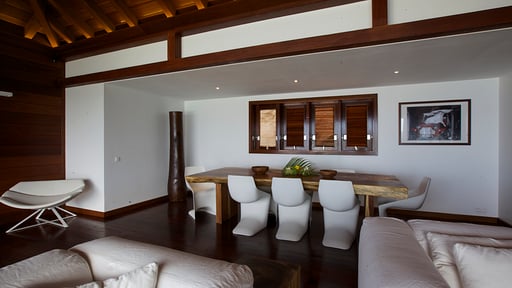 Villa What Else Dining area