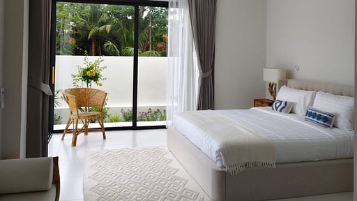 Villa White House Bedroom 1