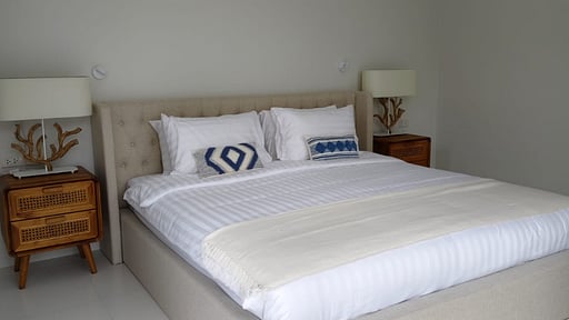 Villa White House Bedroom 2