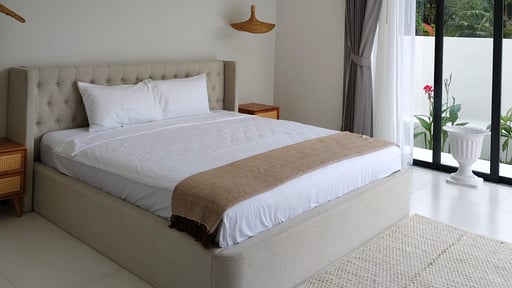 Villa White House Bedroom 3