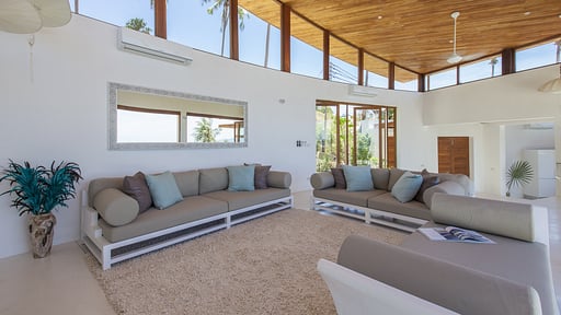 Villa White Phoenix Salon