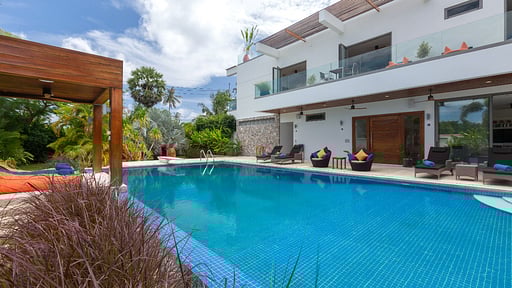 Villa White Skies Swimming pool