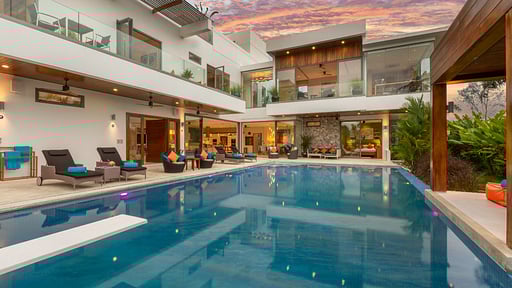 Villa White Skies Swimming pool