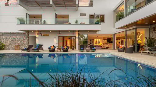 Villa White Skies Swimming pool