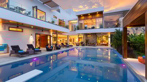 Villa White Skies Swimming pool