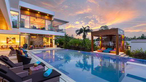 Villa White Skies Swimming pool