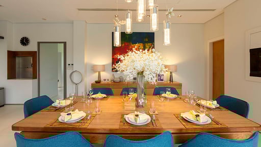 Villa White Skies Dining area