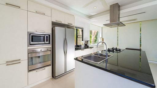 Villa White Stone Kitchen