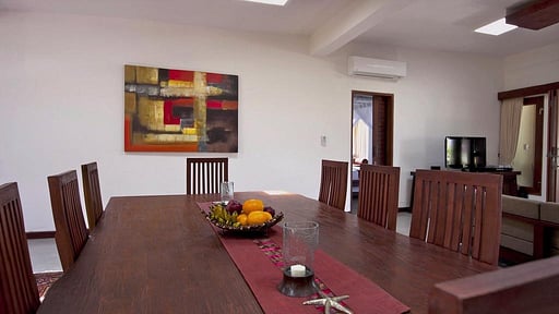 Villa Wilali Dining area