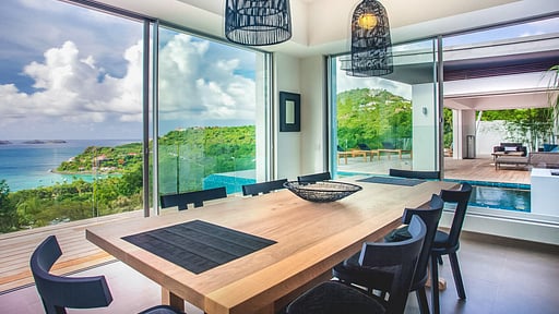 Villa Wings Dining area